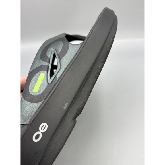 Oofos Mens Size 12 Black & Silver OOfoam Recovery Flip Flops Sandals Lightweight - Picture 6 of 9